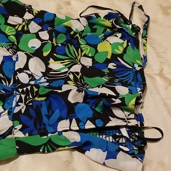 Dress - Picture 5 of 5